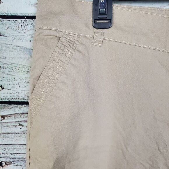 Maurices Khaki Cropped Pants Women’s Size 17/18 REG Stretch Cotton Twill - Picture 3 of 6